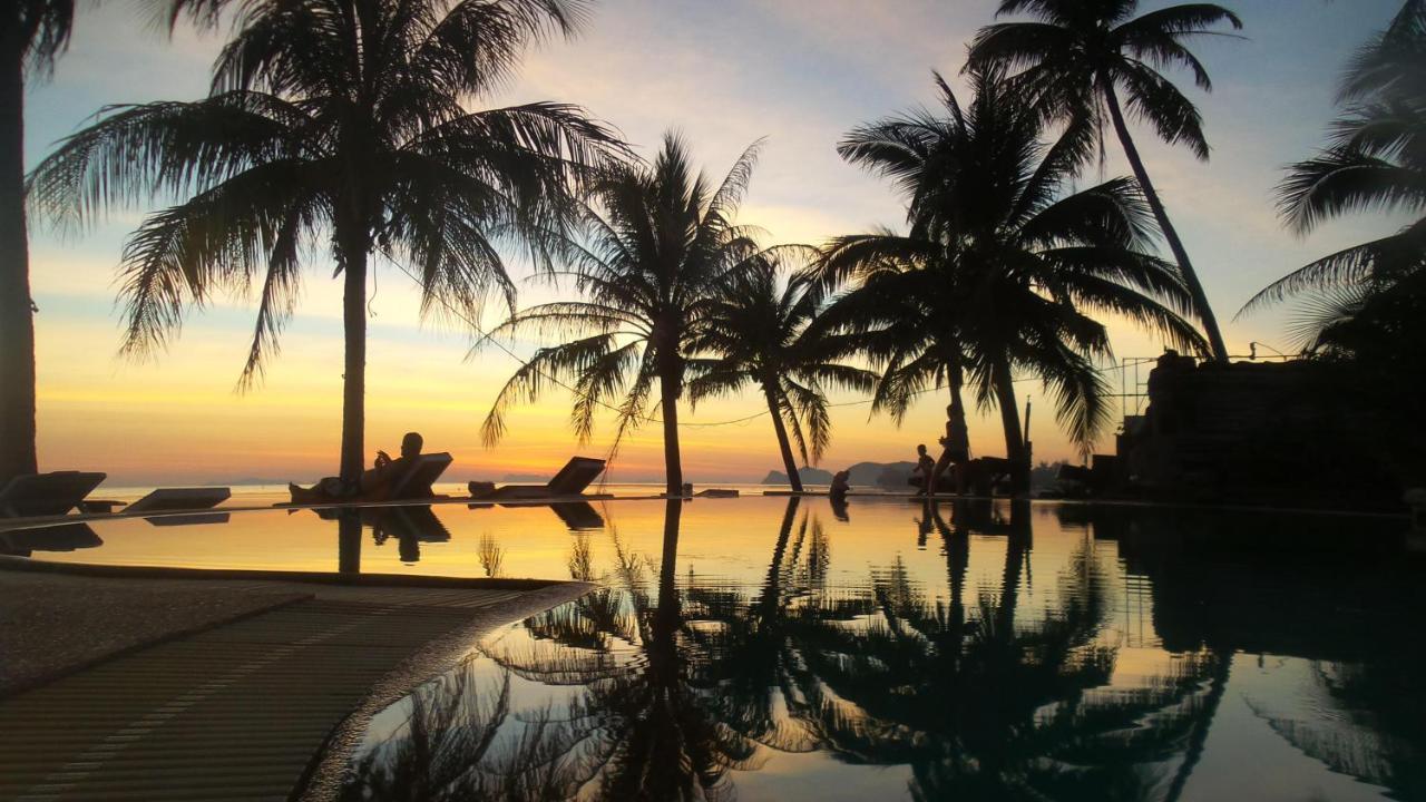 First Villa Beach Resort Baan Tai Zewnętrze zdjęcie